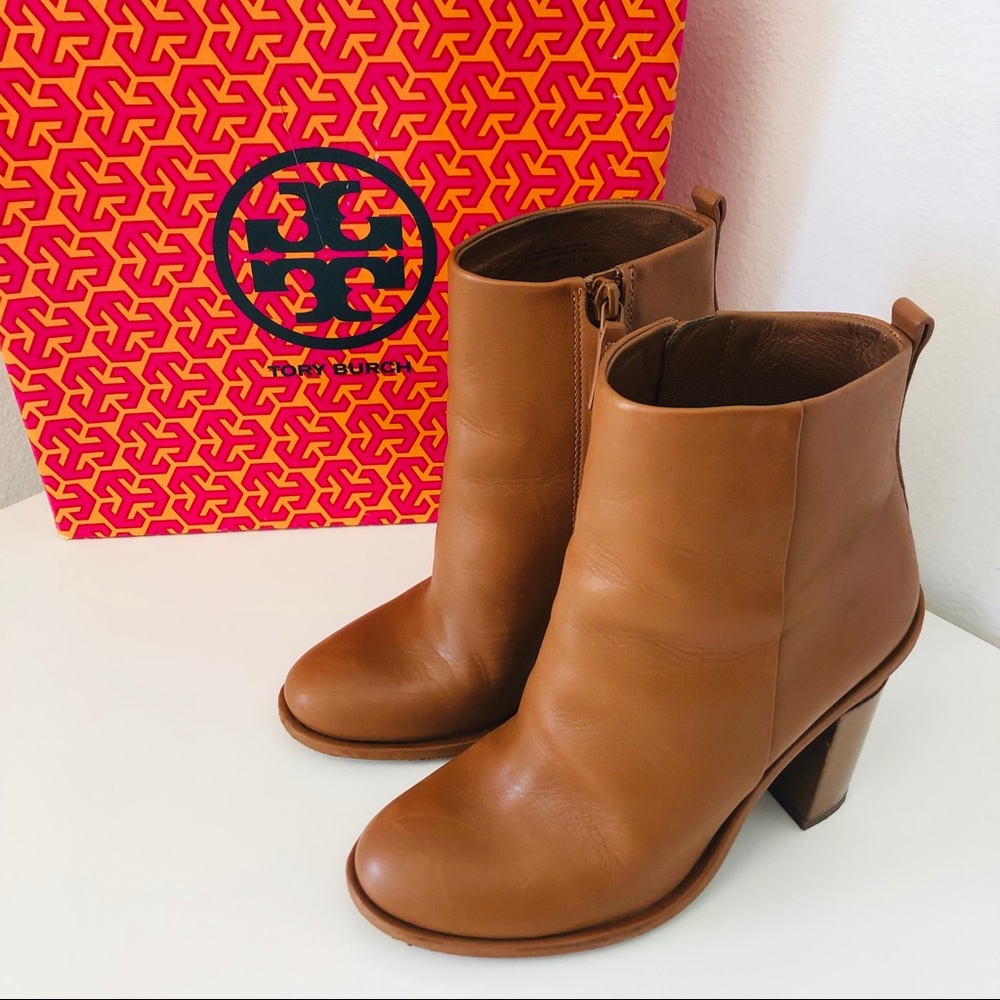 Tory Burch Gabrielle bootie in light cognac